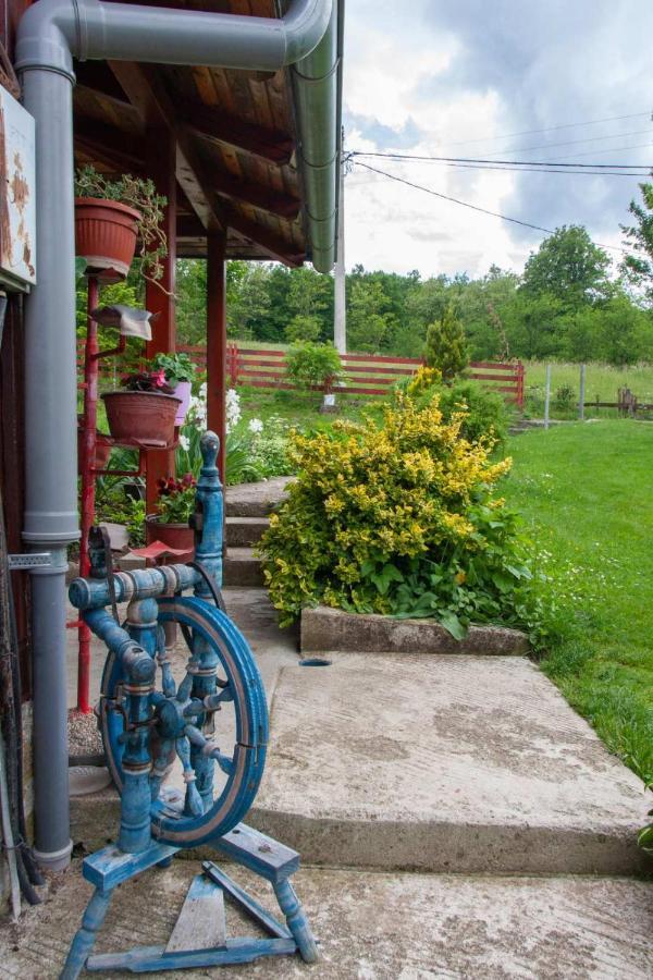 Apartmani Beslic Kremna Exterior foto