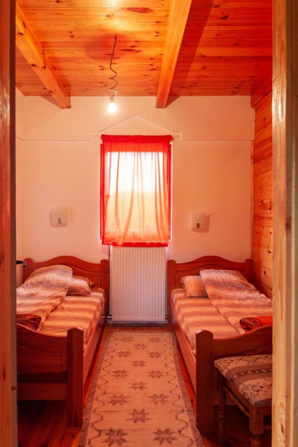 Apartmani Beslic Kremna Exterior foto